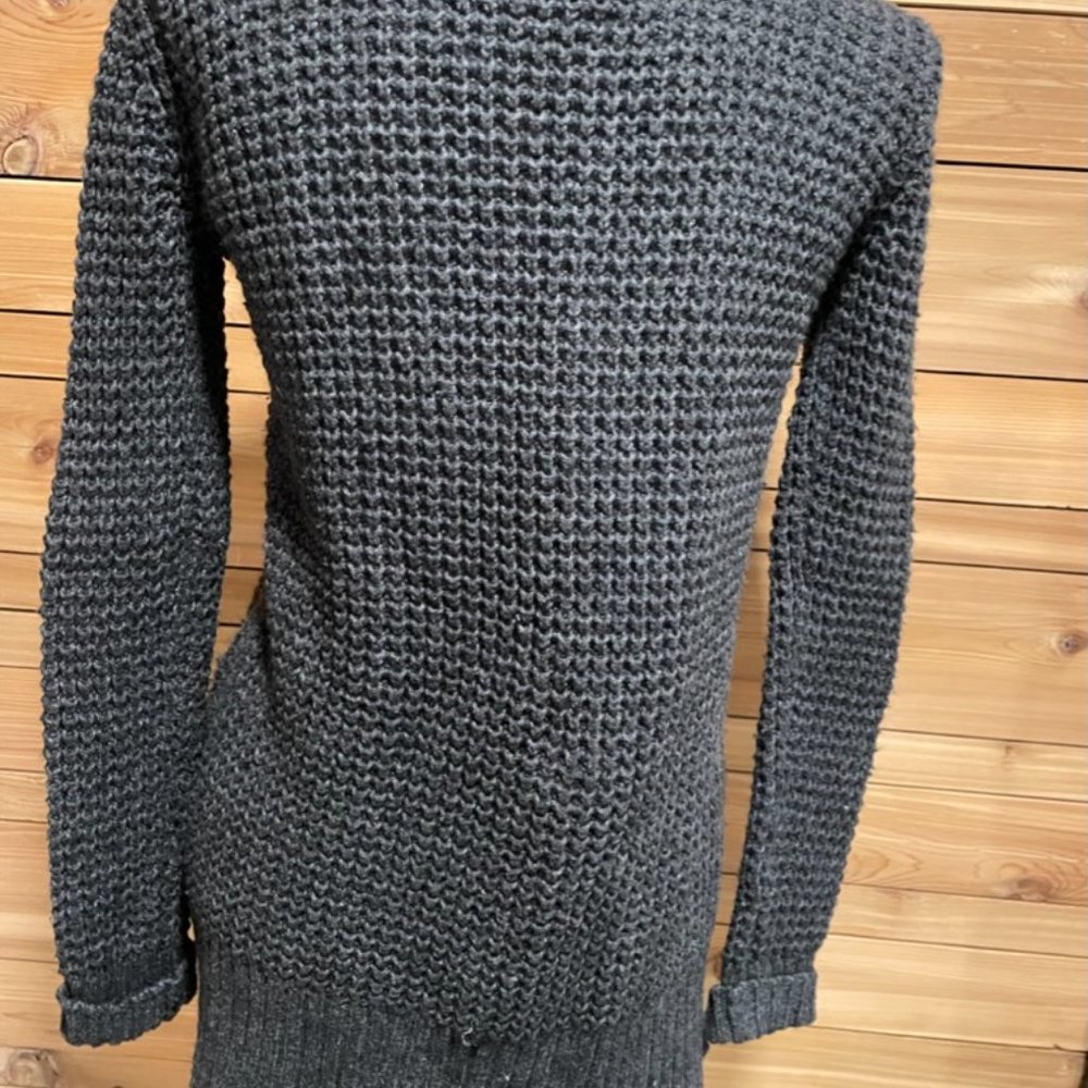 Aerie chunky soft charcoal grey long sweater - size small - Picture 3 of 6